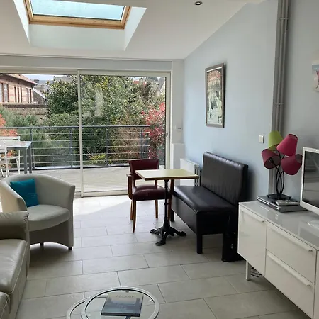 Maison Avec Grand Jardin Et Terrasse Dans Quartier De La Benedictine Holiday home *