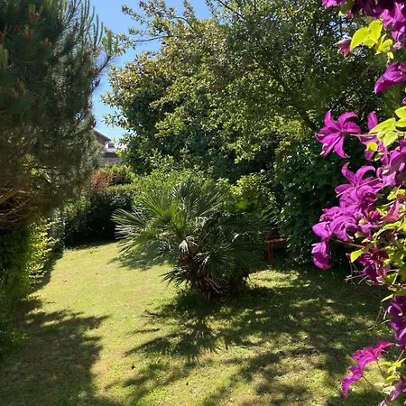 Maison Avec Grand Jardin Et Terrasse Dans Quartier De La Benedictine Holiday home *