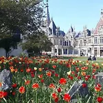 Maison Avec Grand Jardin Et Terrasse Dans Quartier De La Benedictine