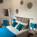 Maison Avec Grand Jardin Et Terrasse Dans Quartier De La Benedictine Nyaraló
