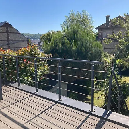 Maison Avec Grand Jardin Et Terrasse Dans Quartier De La Bénédictine *