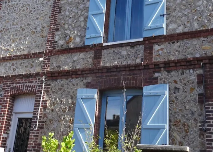 Casa vacanze Maison Avec Grand Jardin Et Terrasse Dans Quartier De La Bénédictine