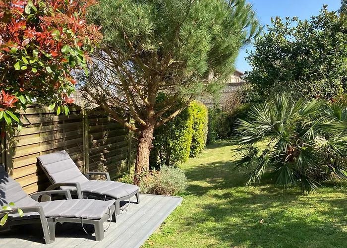 Maison Avec Grand Jardin Et Terrasse Dans Quartier De La Bénédictine